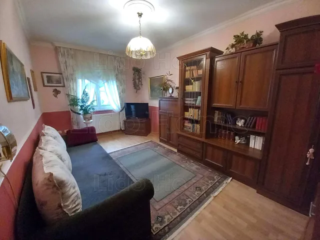 Eladó ház Abda 207 nm