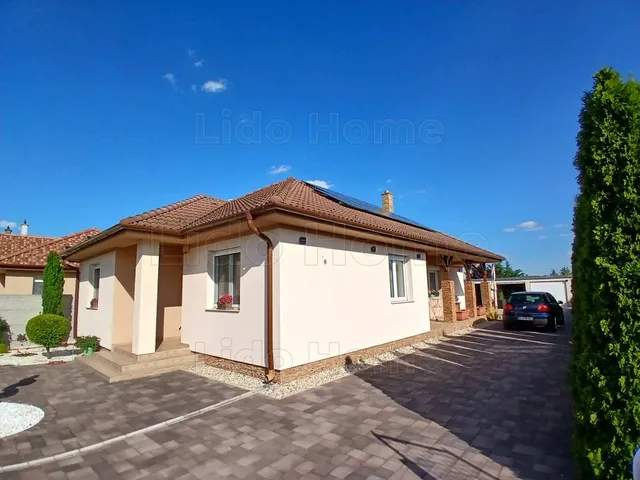 Eladó ház Nyúl 119 nm