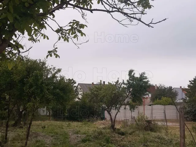 Eladó telek Győrújfalu 928 nm