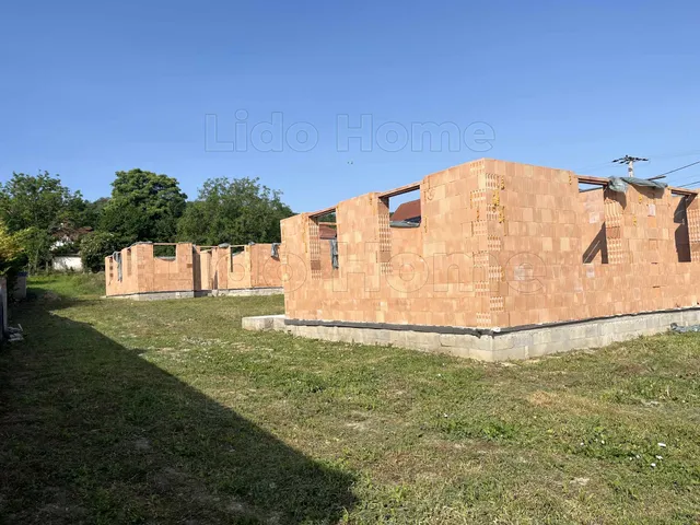 Eladó ház Győrújbarát 122 nm