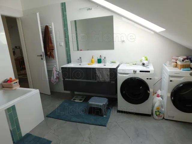 Eladó lakás Győr, Szitásdomb 94 nm