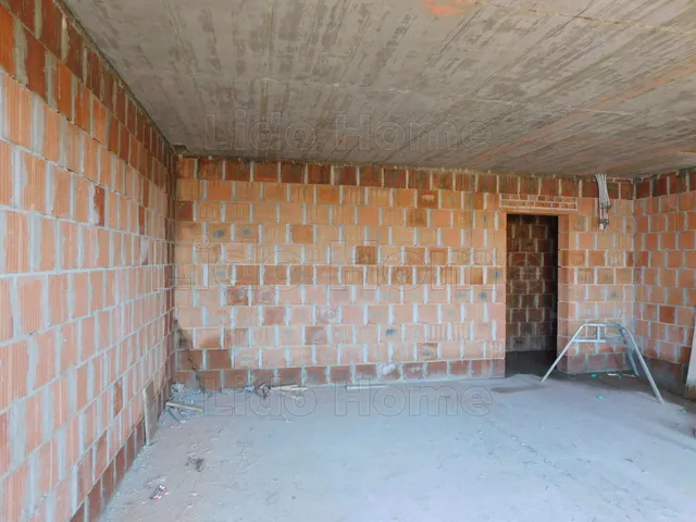 Eladó kereskedelmi és ipari ingatlan Győr, Szabadhegy 55 nm