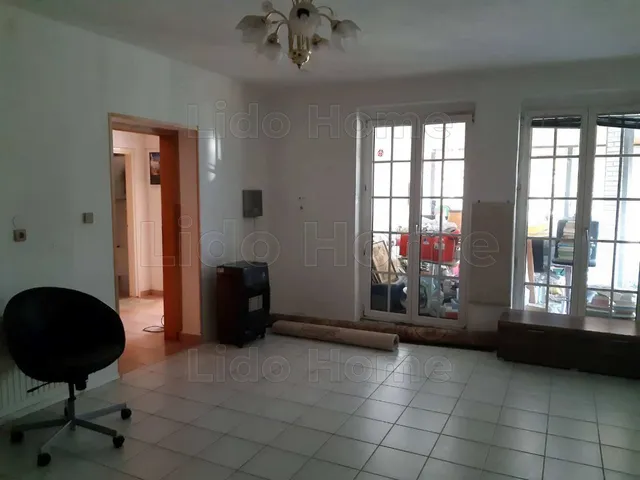 Eladó lakás Győrladamér 160 nm