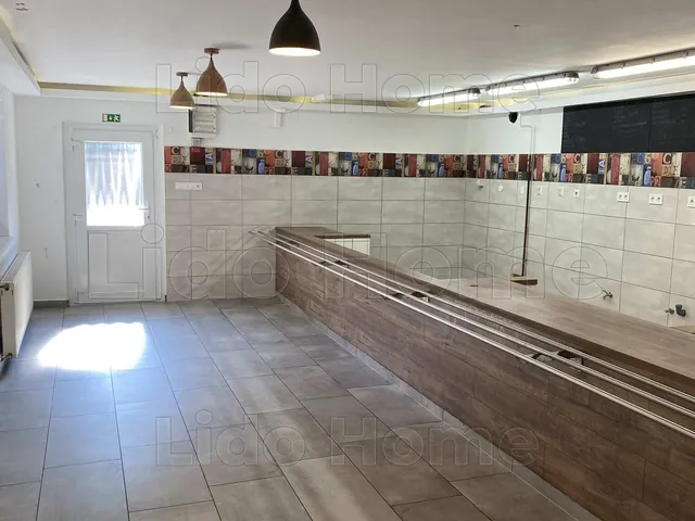 Kiadó kereskedelmi és ipari ingatlan Győr, Nádorváros 107 nm