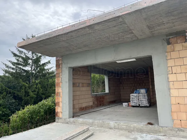 Eladó ház Győrújbarát 155 nm