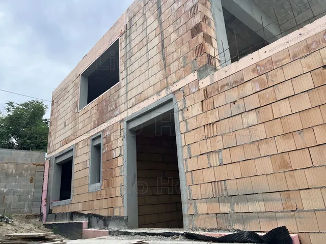 Eladó ház Győrújbarát 155 nm