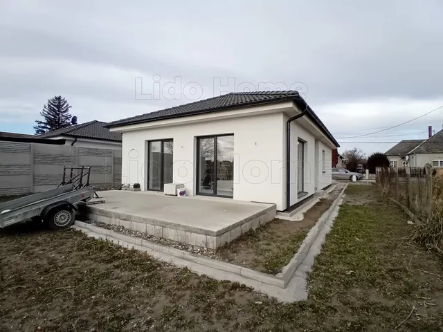 Eladó ház Dunakiliti 90 nm