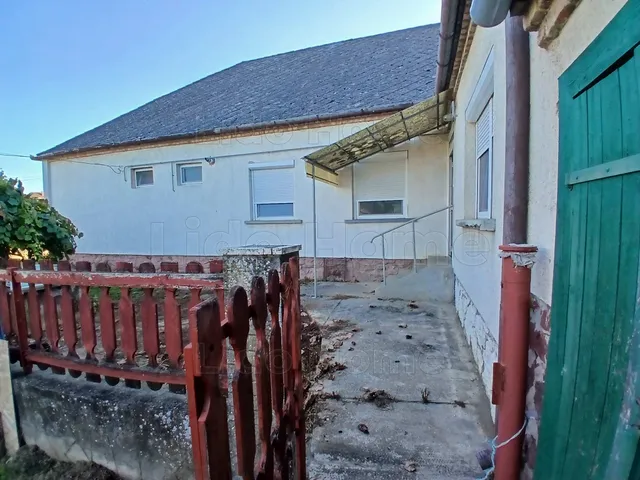 Eladó ház Tápszentmiklós 172 nm