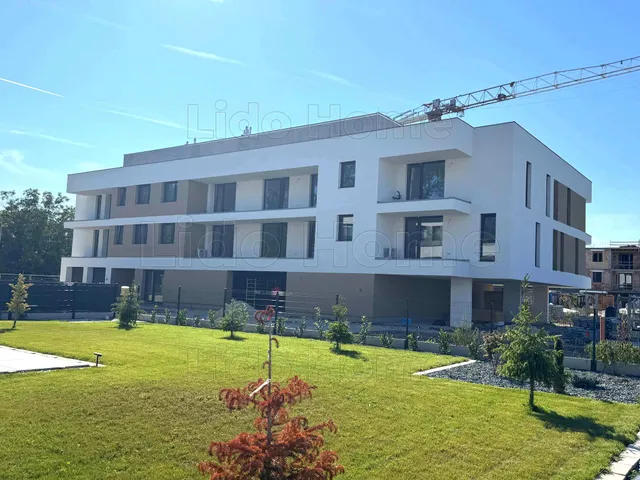 Eladó kereskedelmi és ipari ingatlan Győr, Révfalu 59 nm
