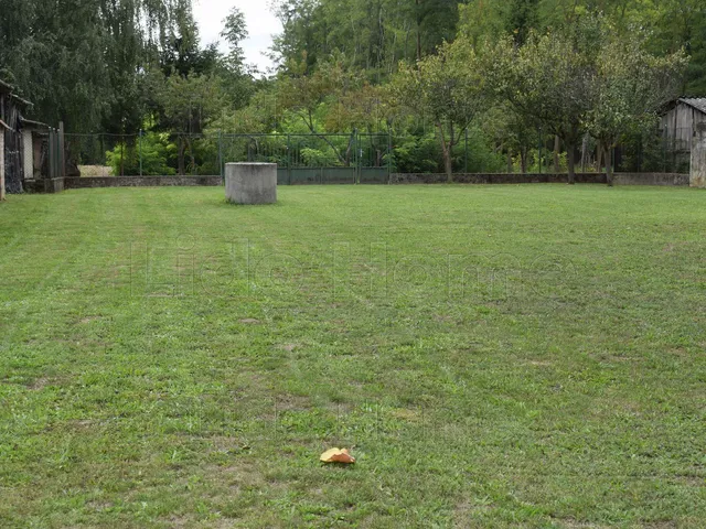 Eladó telek Bakonyszombathely 3719 nm
