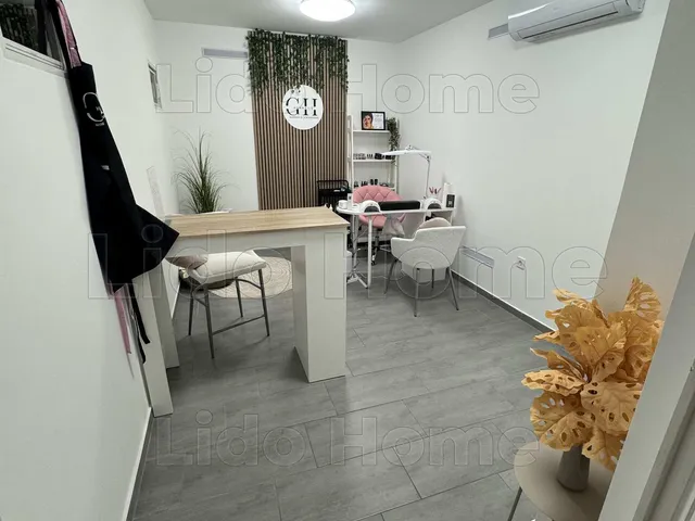 Eladó kereskedelmi és ipari ingatlan Győr, Belváros 80 nm