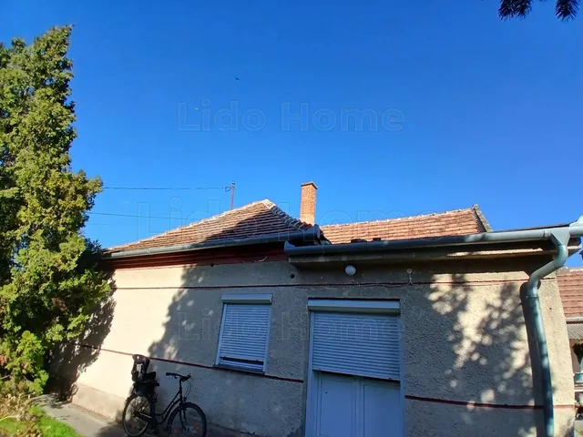 Eladó ház Abda 100 nm