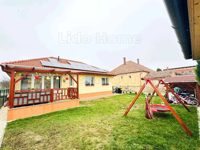 Eladó ház Töltéstava 90 nm