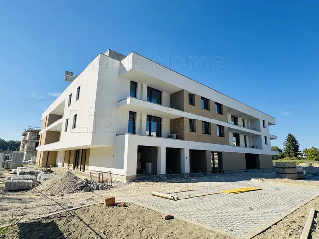 Eladó lakás Győr, Révfalu 53 nm