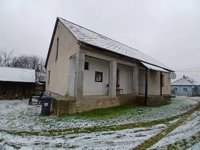 Eladó ház Ácsteszér 120 nm