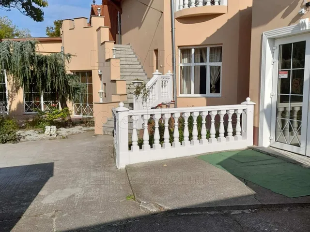 Eladó kereskedelmi és ipari ingatlan Fertőszentmiklós 424 nm