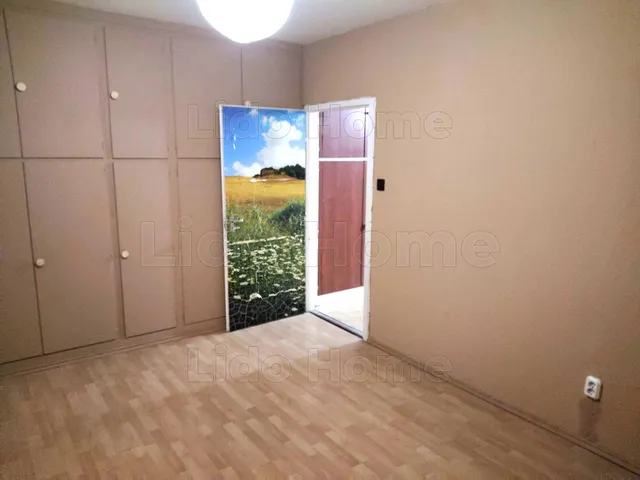 Eladó lakás Győr, Adyváros 53 nm