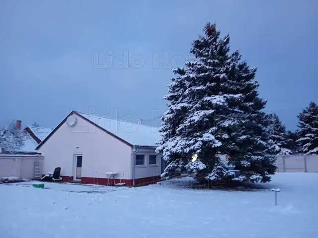 Eladó ház Gönyű 86 nm