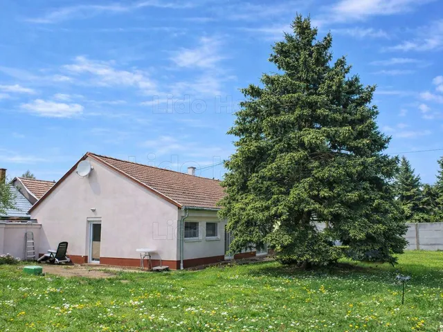 Eladó ház Gönyű 86 nm