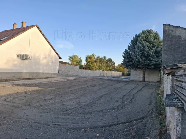 Eladó telek Győrújfalu 1098 nm