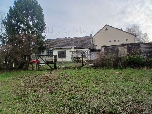 Eladó ház Bakonyszentlászló 60 nm