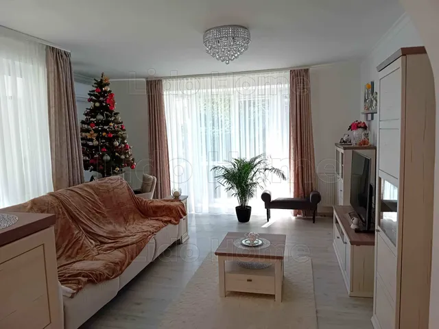 Eladó ház Győr, Bácsa 287 nm