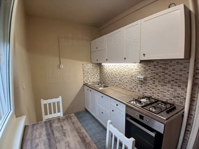 Eladó lakás Győr, Adyváros 53 nm