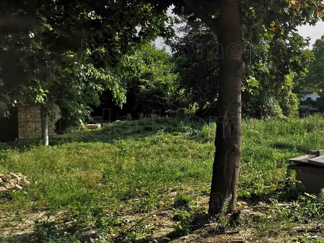 Eladó telek Bakonyszentlászló 622 nm