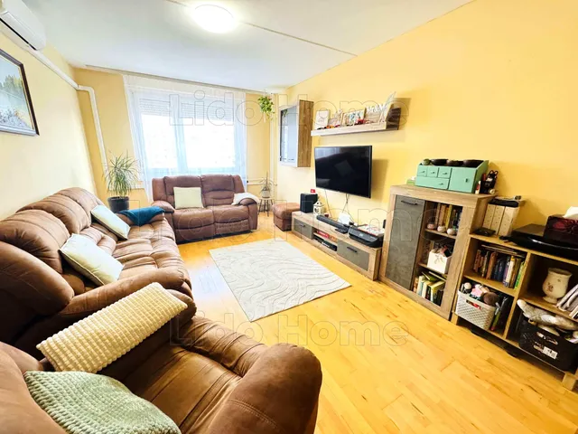 Eladó lakás Győr, Adyváros 62 nm