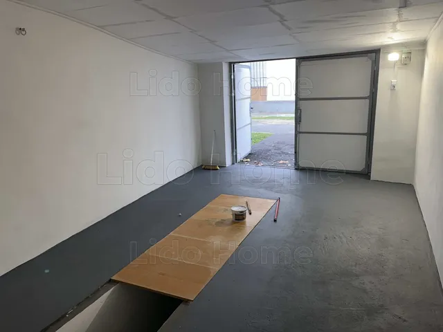 Eladó garázs Győr 18 nm