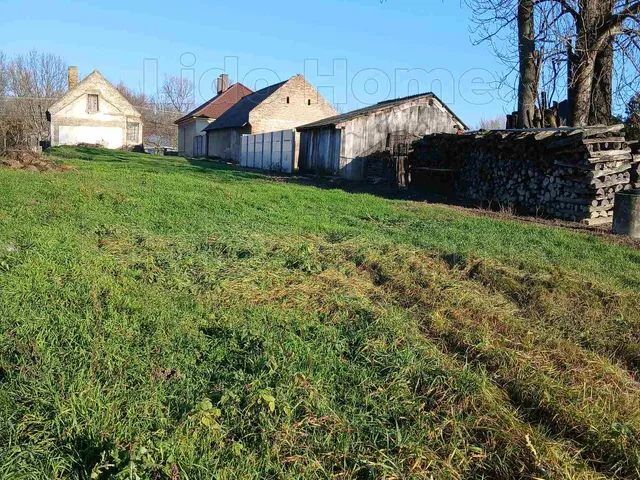 Eladó telek Kisbajcs 2418 nm