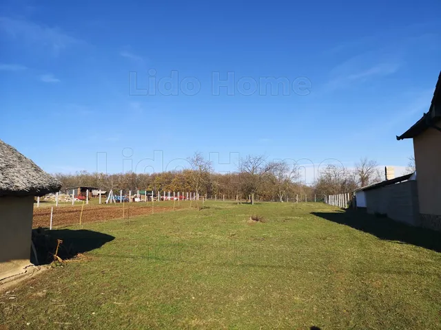 Eladó telek Gyarmat 1200 nm