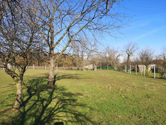 Eladó telek Gyarmat 1200 nm