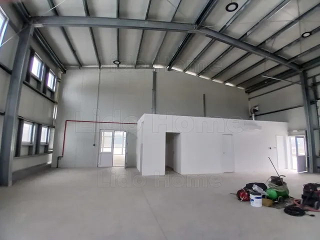 Kiadó kereskedelmi és ipari ingatlan Vámosszabadi 371 nm