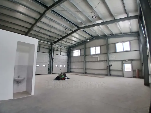 Kiadó kereskedelmi és ipari ingatlan Vámosszabadi 371 nm