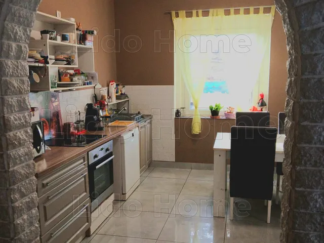 Eladó ház Mosonszentmiklós 200 nm