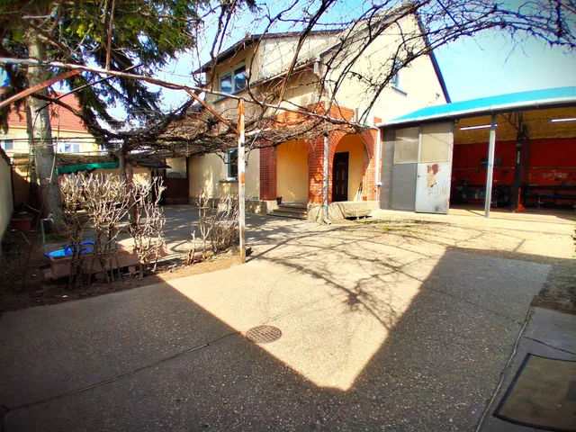 Eladó ház Mosonszentmiklós 200 nm