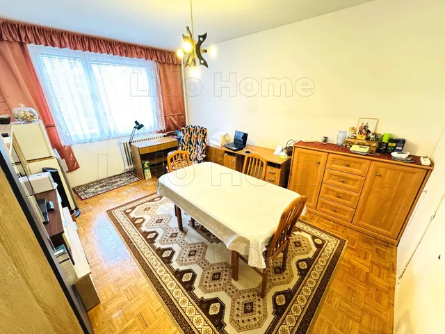 Eladó lakás Győr, Adyváros 81 nm