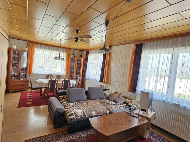 Eladó ház Halászi 241 nm