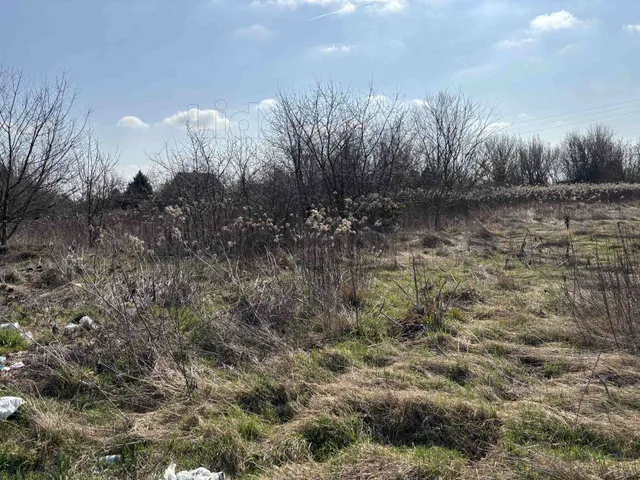 Eladó telek Győr 350 nm