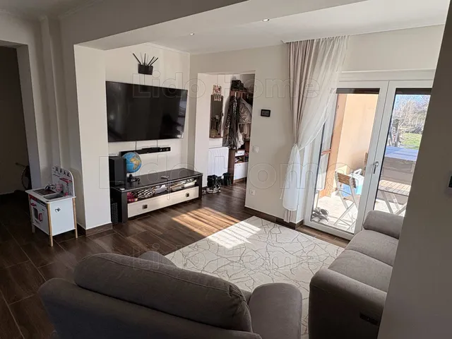 Eladó ház Pér 86 nm