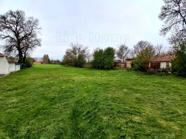 Eladó telek Gyarmat 6196 nm