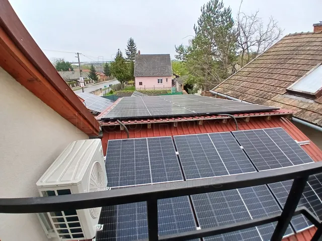 Eladó kereskedelmi és ipari ingatlan Ászár 206 nm