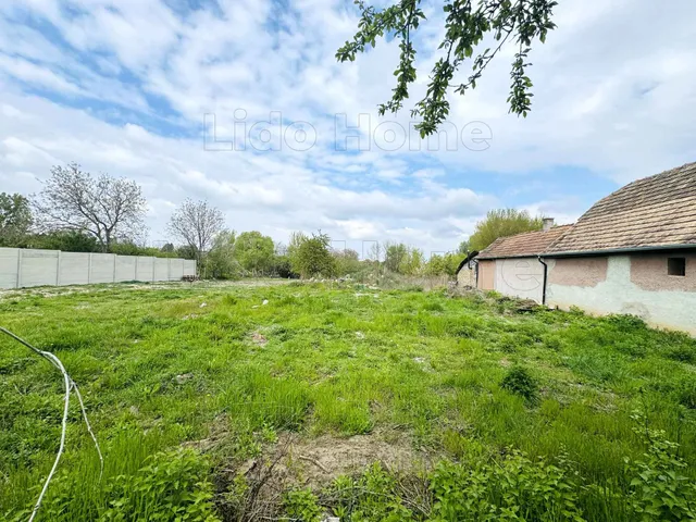 Eladó telek Pér 2086 nm