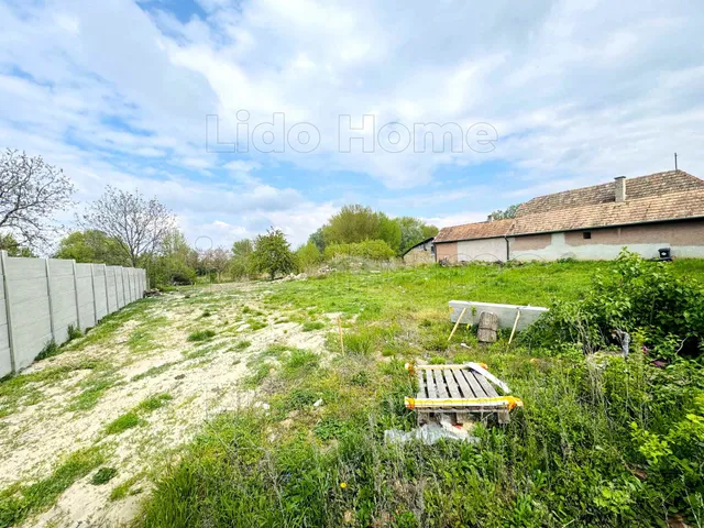 Eladó telek Pér 2086 nm