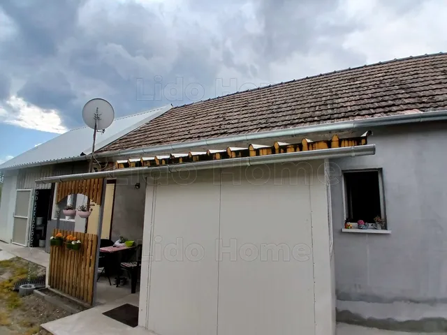 Eladó ház Gyömöre 55 nm