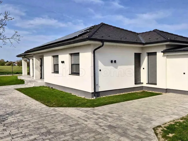 Eladó ház Győrújfalu 156 nm