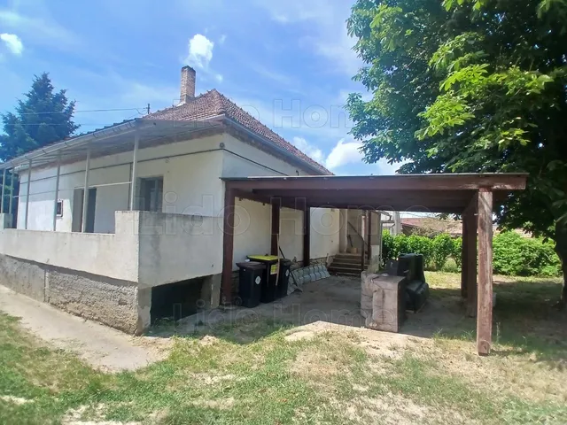 Eladó ház Tápszentmiklós 121 nm
