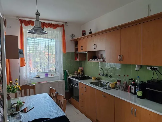 Eladó lakás Győr, Bácsa 98 nm