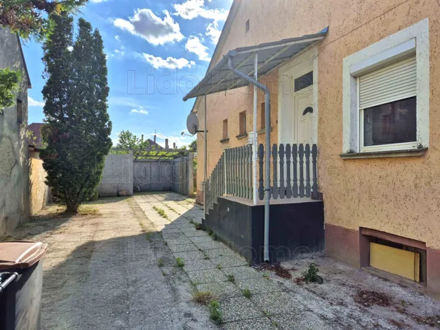Eladó ház Győr, Győrszentiván 74 nm